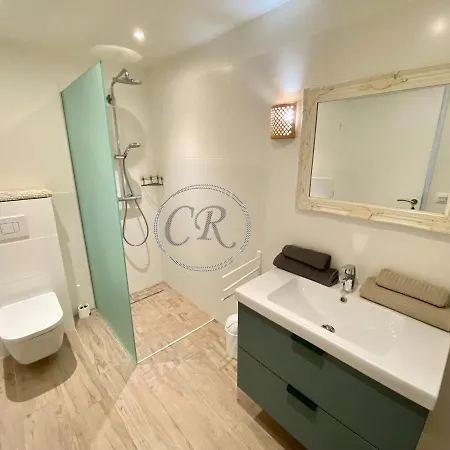 T2 Standing 800m De La De St Clair Apartamento Le Lavandou